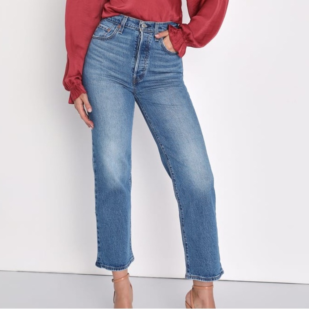 Levi’s Ribcage Ankle Jeans
